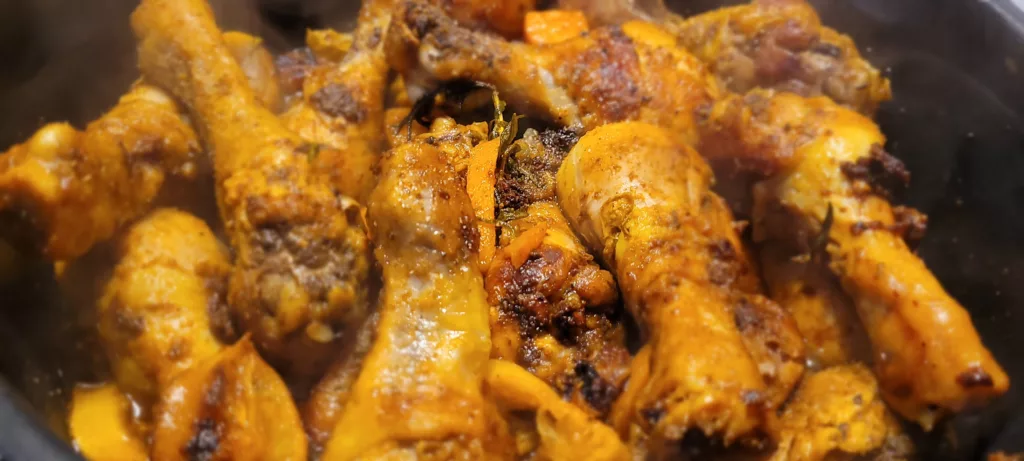 Pałki z Kurczaka z Rozmarynem, Warzywami i Ziemniakami