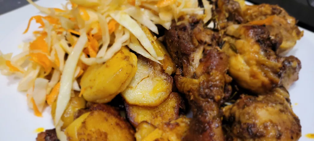 Pałki z Kurczaka z Rozmarynem, Warzywami i Ziemniakami