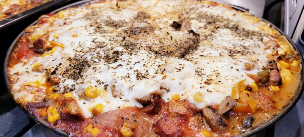 Pizza Wypas Deluxe – Domowa z Sosem i Serem