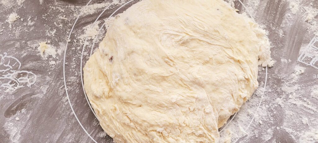 Puszyste drożdżówki z budyniem - Przepis