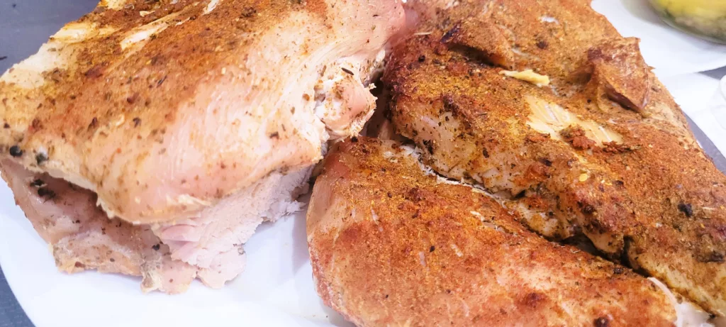 Pieczona Pierś z Indyka z Ziołami i Cytryną