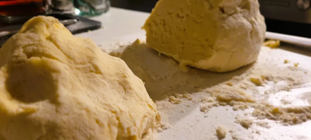 Kluski leniwe: smak twarogu i ziemniaków