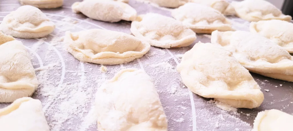 Doskonałe Pierogi z Kapustą i Grzybami