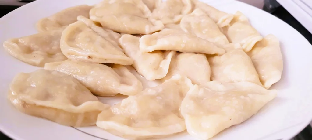Doskonałe Pierogi z Kapustą i Grzybami