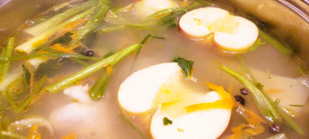 Barszcz Czerwony z Jabłkiem – Przepis na pyszną zupę