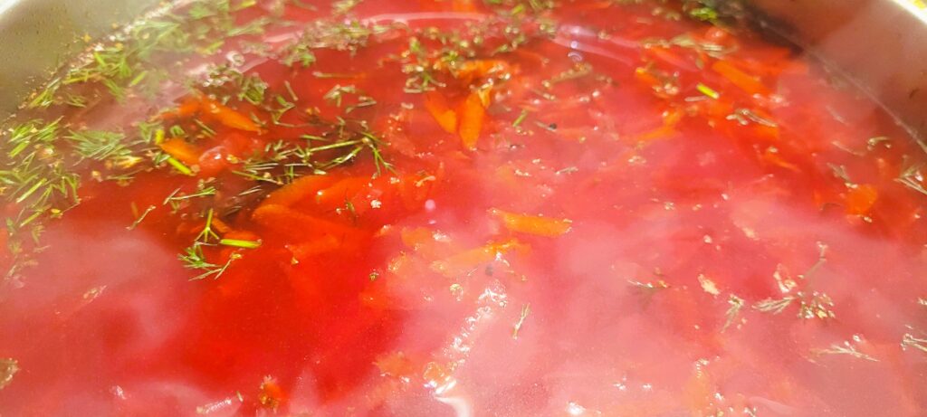 Barszcz Czerwony Gotowany z Jabłkiem – Niebanalny Przepis na Klasykę