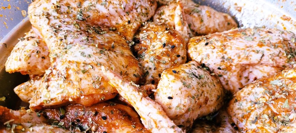 Skrzydełka pieczone z kurczaka z ziemniakami