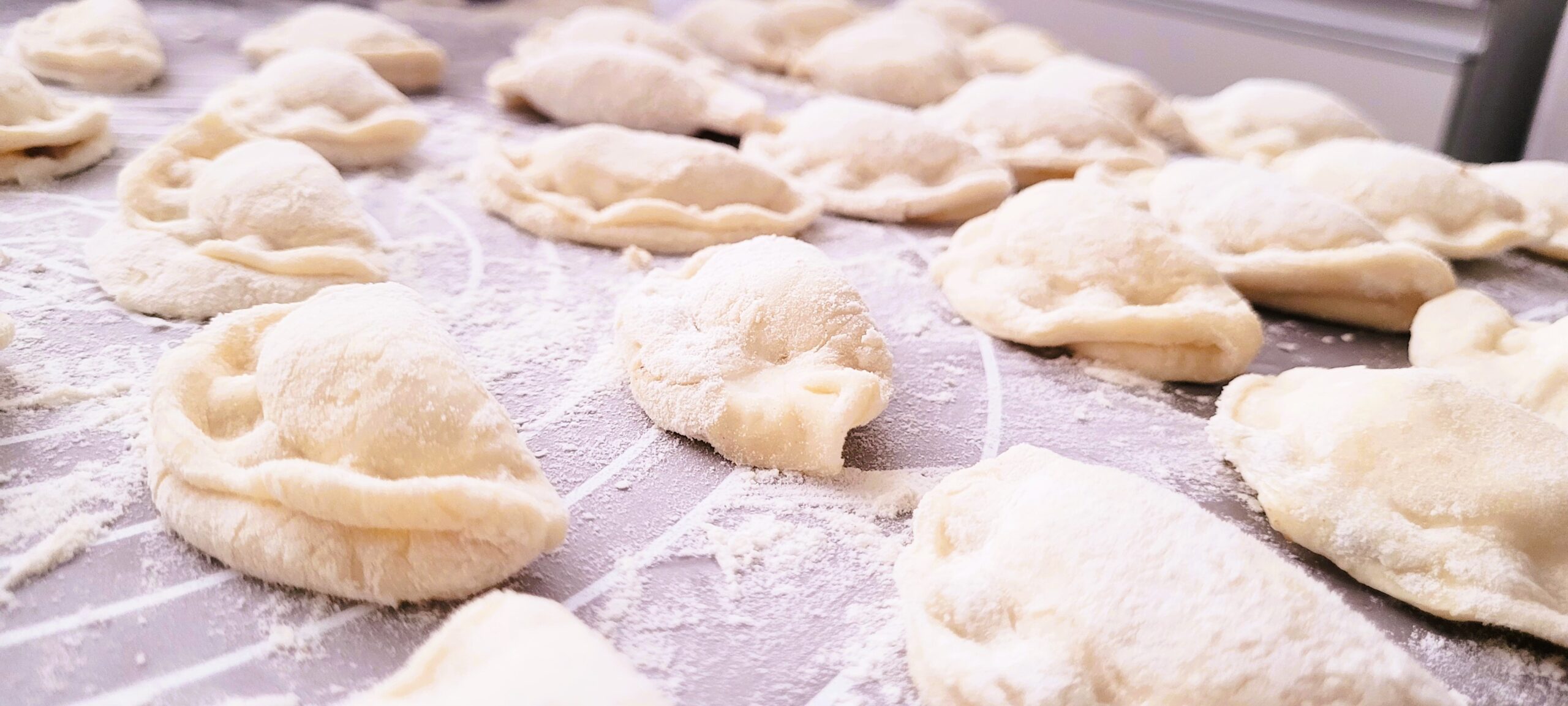 Idealne Ciasto na Pierogi — Przepis 🥟