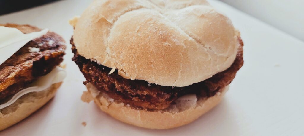 Burgery z PRL – mortadela i plaster sera