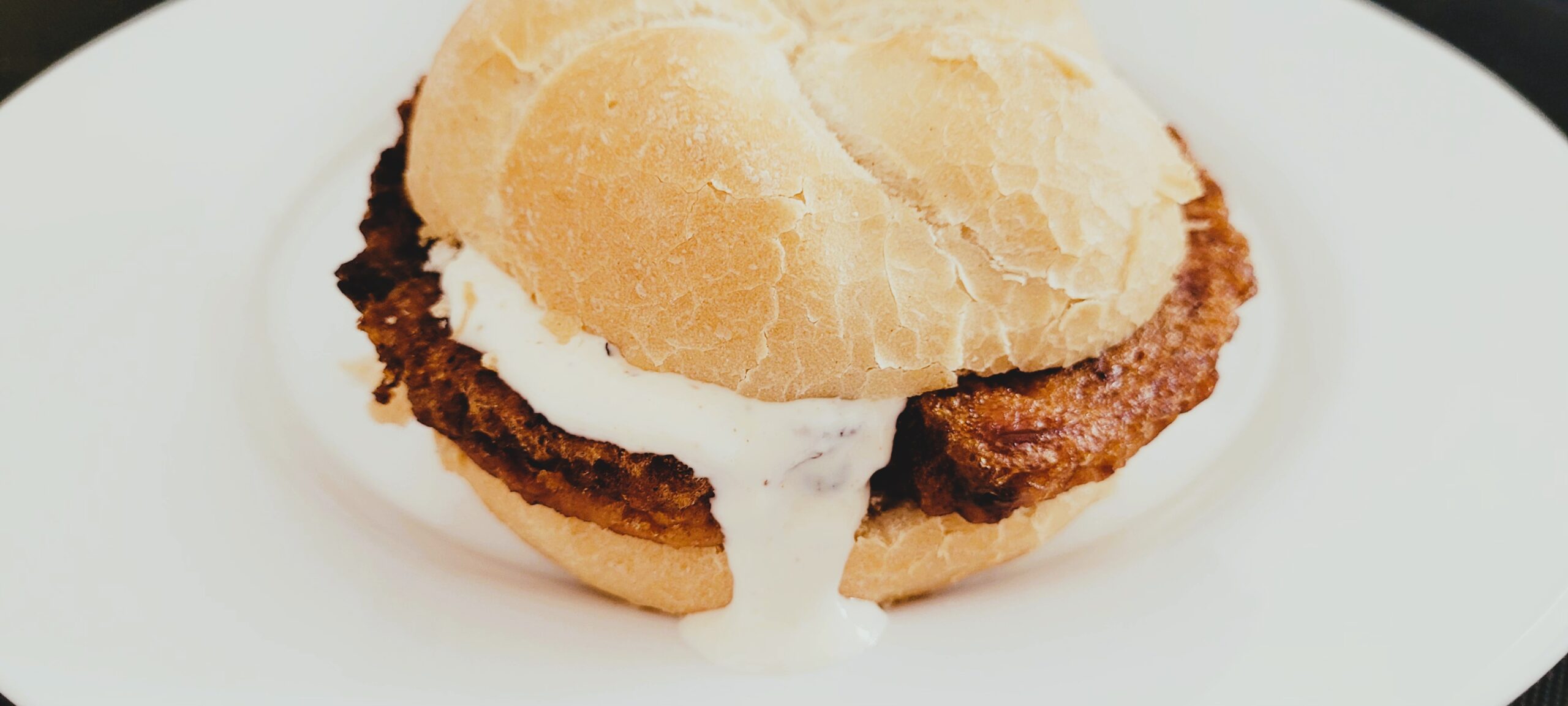 Burgery z PRL – mortadela i plaster sera