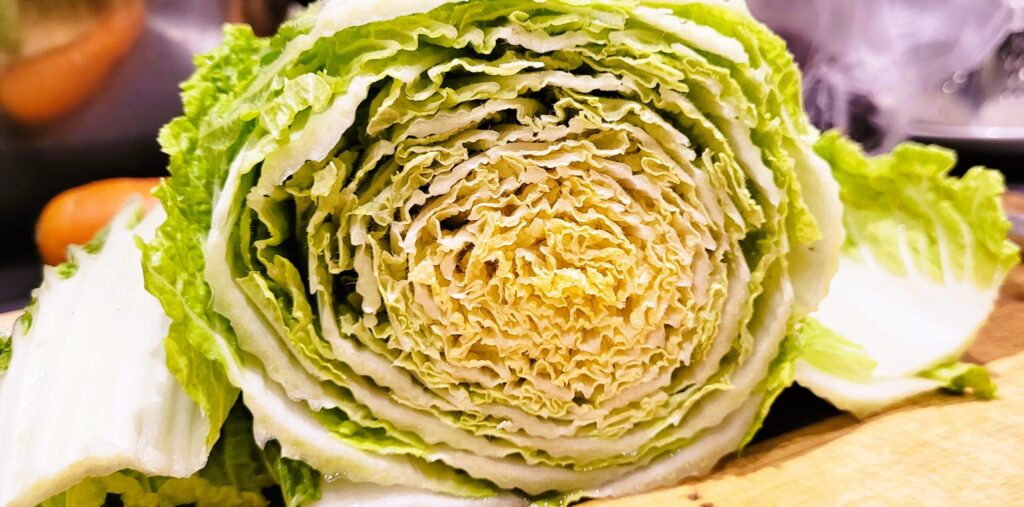 Surówka z kapusty pekińskiej i marchewki